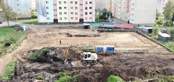 Budynek mieszkalno-usługowy - zdjęcie 1
